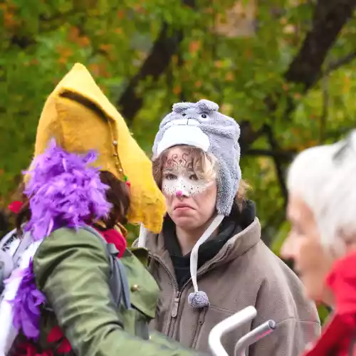 B&eacute;n&eacute;vole d&eacute;guis&eacute;e