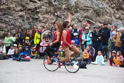 spectacle Tricycle, par la Compagnie Capharna&uuml;m