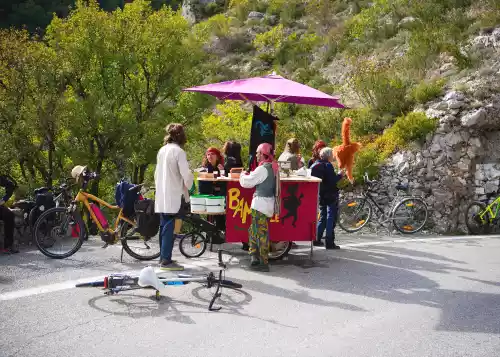 Ravitaillement au bar mobile